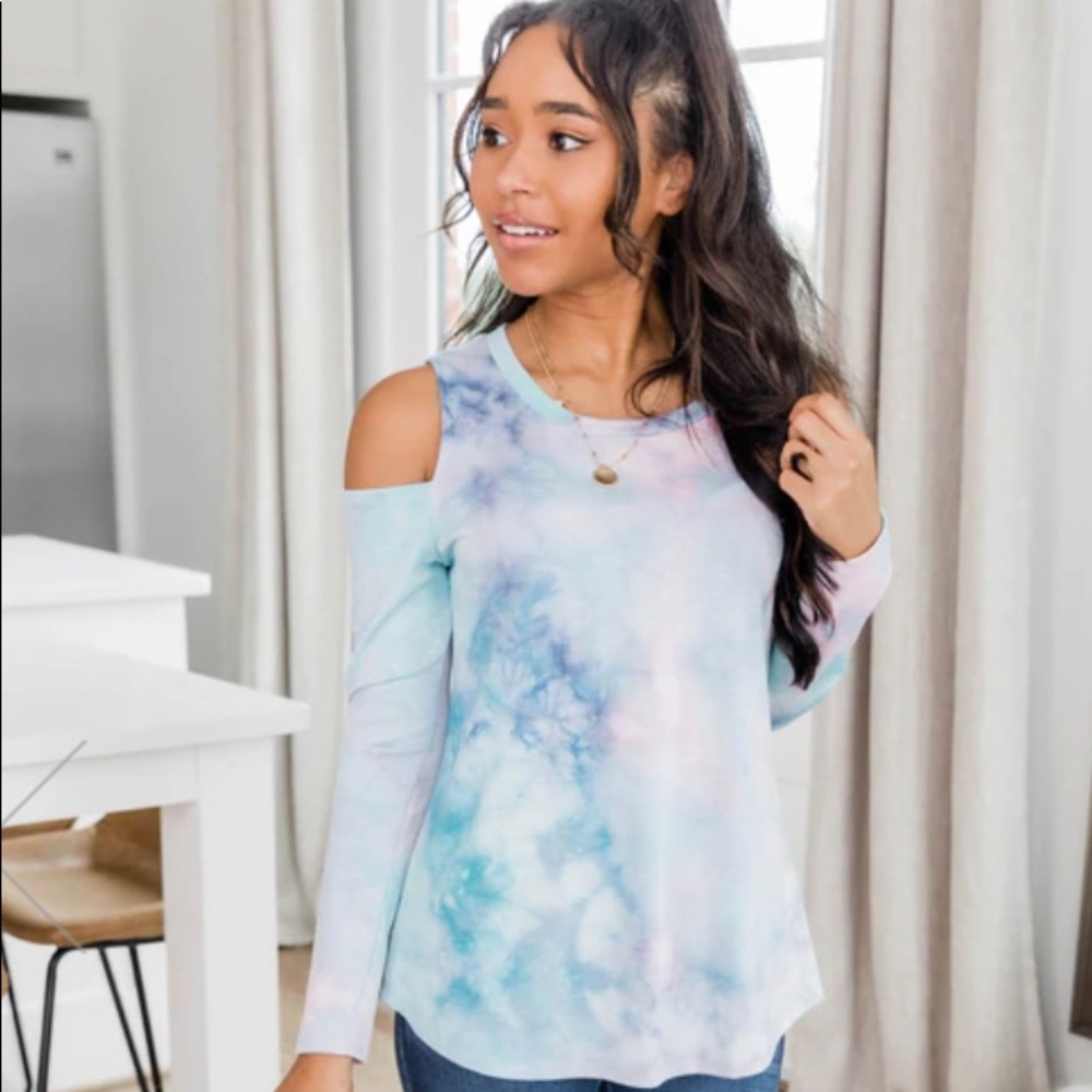 NWOT PINK LILY Won’t Slow Down Tie Dye Blouse Size Large